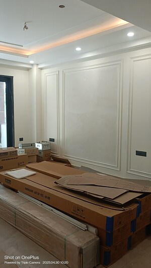 Bedroom in 4 BHK Builder Floor at Ashoka Enclave Faridabad, Sector 34 – for Sale