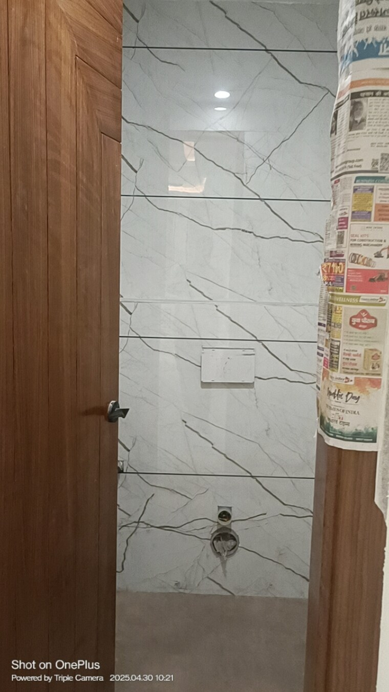 Bathroom, ashoka-enclave-faridabad 4 Bedroom 520 Sq.Yd. Builder Floor In Sector 34 Faridabad 8583474