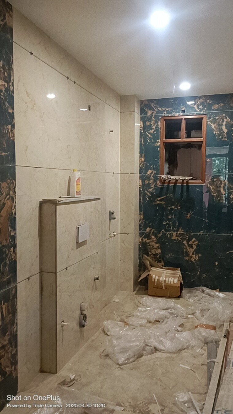 Bathroom, ashoka-enclave-faridabad 4 Bedroom 520 Sq.Yd. Builder Floor In Sector 34 Faridabad 8583474