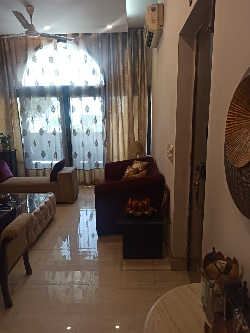 4 BHK + Servant Room Apartment For Sale in DLF The Pinnacle