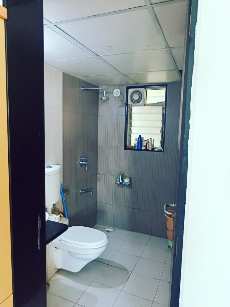 Bathroom, paranjape-gloria-grace 4 Bedroom 1887 Sq.Ft. Apartment In Bavdhan Pune 8583593