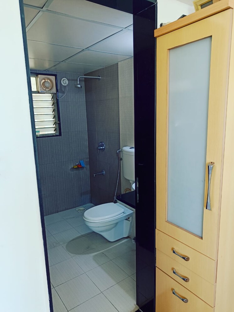 Bathroom, paranjape-gloria-grace 4 Bedroom 1887 Sq.Ft. Apartment In Bavdhan Pune 8583593