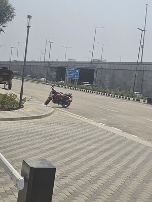 Parking in 3.5 BHK Apartment at Siddharth Vihar – for Sale