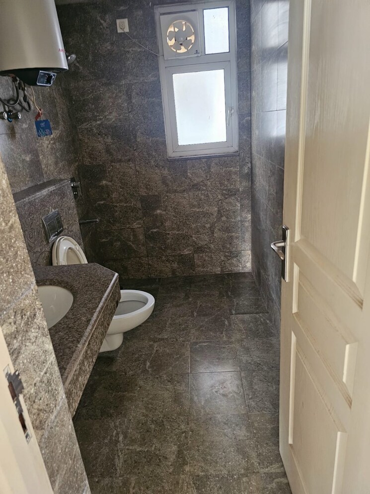 Bathroom, godrej-summit 3 Bedroom 1712 Sq.Ft. Apartment In Sector 104 Gurgaon 8583648