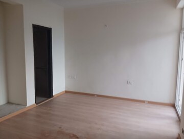Room in 4 BHK Penthouse at Amrapali Silicon City, Sector 76 – for Sale