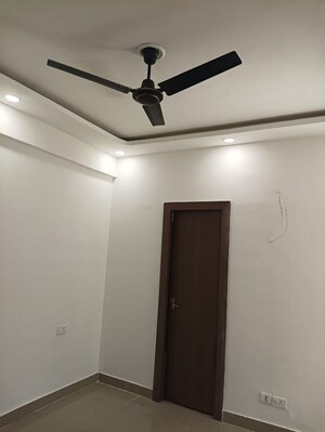 Furnished Amenities in 2 BHK Apartment at Suncity Avenue 76, Sector 76 – for Sale