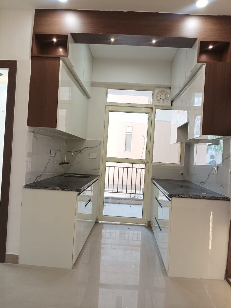 Kitchen, suncity-avenue-76 2 Bedroom 682 Sq.Ft. Apartment In Sector 76 Gurgaon 8583694