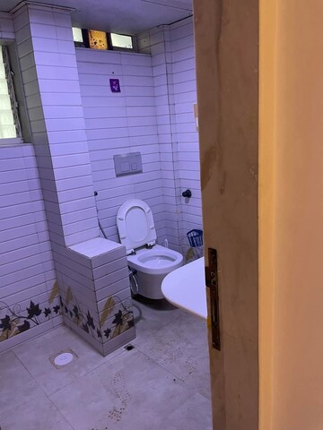 Bathroom in 1 BHK Apartment at Andheri West – for Rent