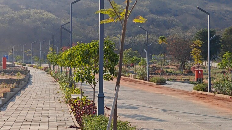 Garden, balkrishna-society  4200 Sq.Yd. Plot In Dhankawadi Pune 8583850