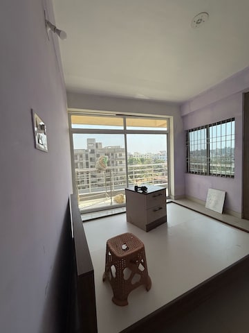 Room in 3 BHK Apartment at Morabadi – for Rent