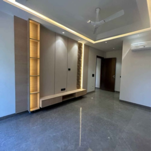 Room in 4 BHK Builder Floor at The Images Floors, Sector 51 – for Sale
