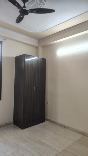 Furnished Amenities in 3 BHK Builder Floor at Vasundhara Sector 1 – for Sale