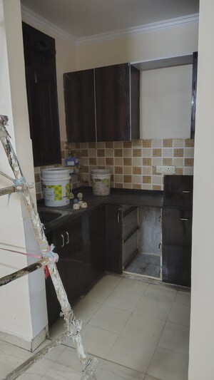 Bathroom in 3 BHK Builder Floor at Vasundhara Sector 1 – for Sale
