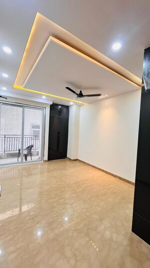 Room in 3 BHK Builder Floor at Bestech Central Square, Sector 56 – for Sale