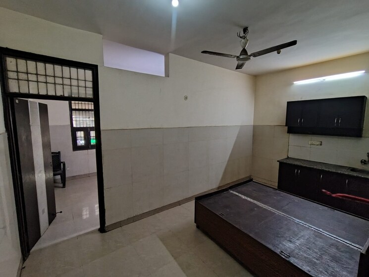 Kitchen, indrapuram 3 Bedroom 112 Sq.Mt. Builder Floor In Indrapuram Ghaziabad 8583924