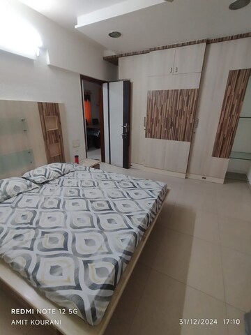 Bedroom in 3 BHK Apartment at Navrangpura – for Rent