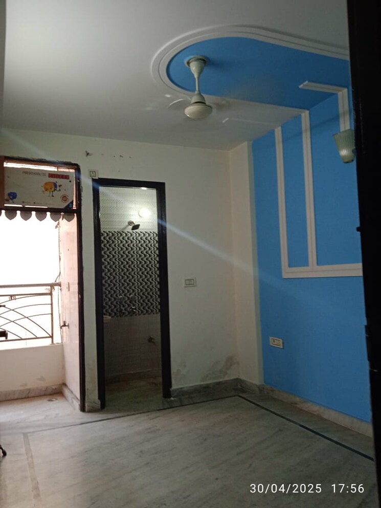 Room, nawada 3 Bedroom 1000 Sq.Ft. Builder Floor In Nawada Delhi 8584015