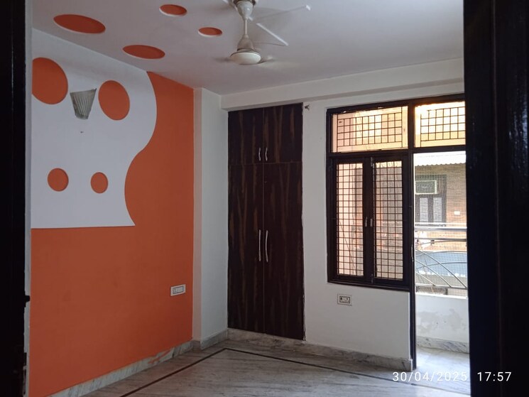 Room, nawada 3 Bedroom 1000 Sq.Ft. Builder Floor In Nawada Delhi 8584015
