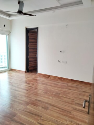 Room in 2 BHK Apartment at 3C Lotus Zing, Sector 168 – for Rent
