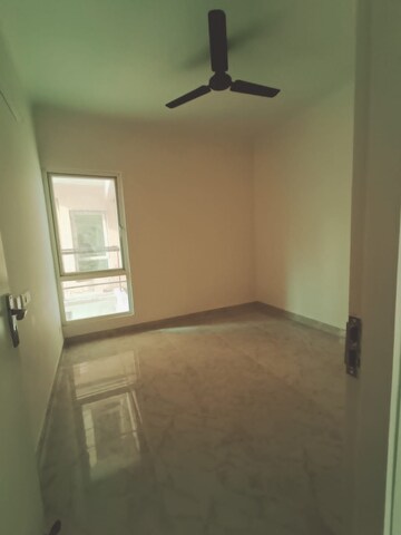 Room in 3 BHK Apartment at Gaurs Siddhartham, Siddharth Vihar – for Sale