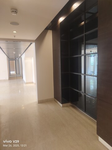 Room in 5 BHK Apartment at DLF The Camellias, Sector 42 – for Rent