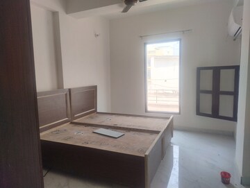 1 BHK Builder Floor For Rent in Sector 69
