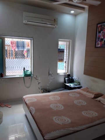 Bedroom in 3 BHK Apartment at Usmanpura – for Rent