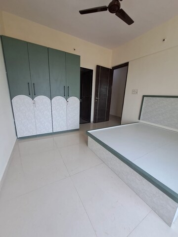 Room in 2 BHK Apartment at Airoli – for Rent