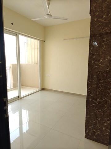 2 BHK Apartment For Rent in Mahagun Mywoods III, Sector 16c Greater Noida