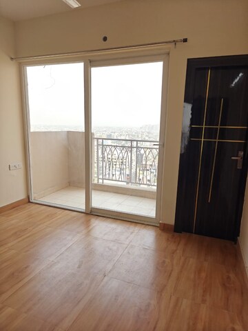 Room in 2 BHK Apartment at Mahagun Mywoods III, Sector 16c Greater Noida – for Rent