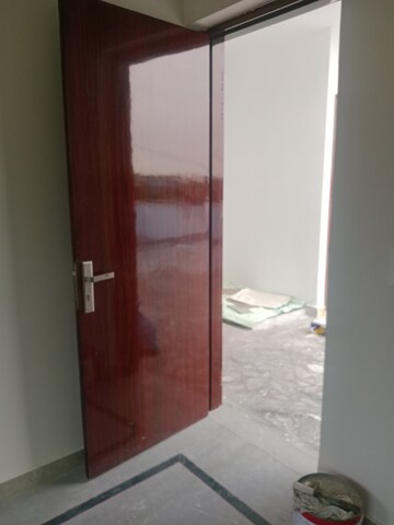 Furnished Amenities in 2 BHK Builder Floor at Sector 18 – for Rent