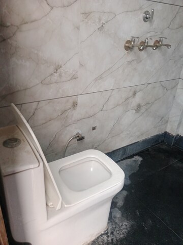 Bathroom in 2 BHK Builder Floor at Sector 18 – for Rent