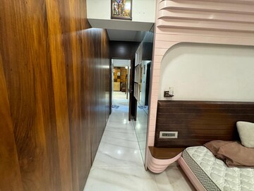 Room in 3 BHK Apartment at RNA Continental, Chembur – for Rent
