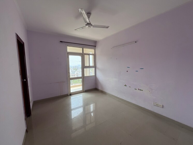Room, hamlin-apartment 3 Bedroom 2100 Sq.Ft. Apartment In Golf Course Road Gurgaon 8584110
