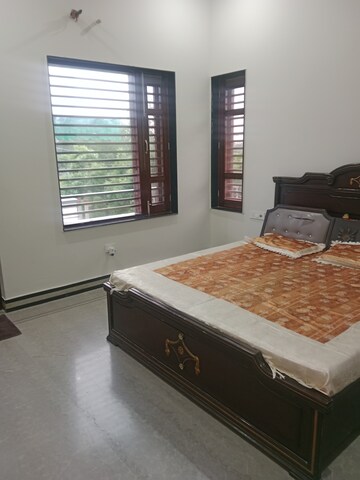 3 BHK Builder Floor For Rent in Sector 18