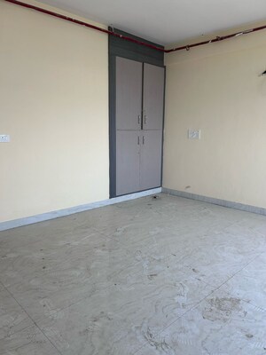  Office Space For Sale in Jai Ambey Jagdish Puram, Raj Nagar Extension