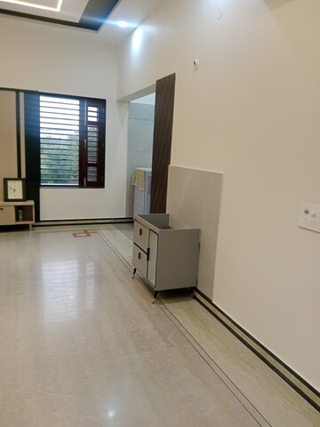 Room in 3 BHK Builder Floor at Sector 18 – for Rent