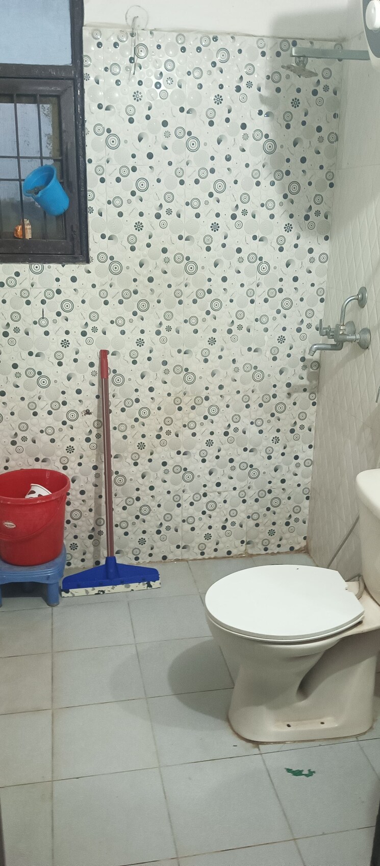 Bathroom, svp-gulmohur-garden 3 Bedroom 868 Sq.Ft. Apartment In Raj Nagar Extension Ghaziabad 8584214
