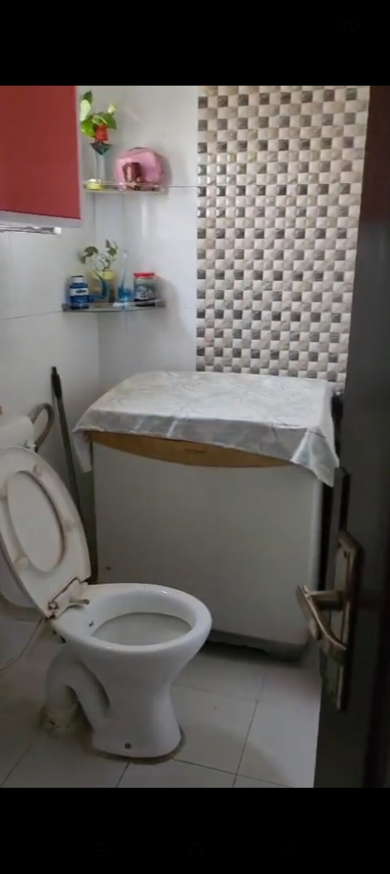 Bathroom, high-end-paradise-ii 3 Bedroom 1175 Sq.Ft. Apartment In Raj Nagar Extension Ghaziabad 8584253