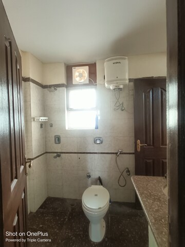 Bathroom in 3 BHK Apartment at Maple Heights, Sector 43 – for Rent