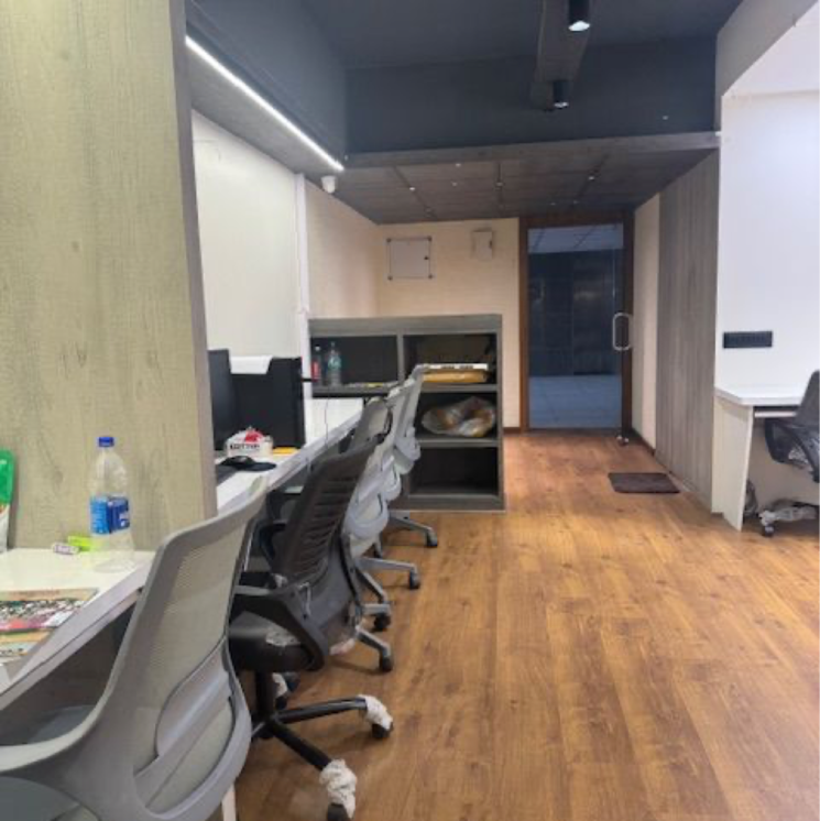  Parking, shilp-epitome Commercial Office Space 1300 Sq.Ft. In Vikram Nagar Ahmedabad 8584283