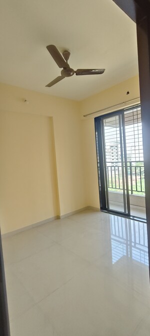 Room in 1 BHK Apartment at Krishna Complex Kalyan, Kalyan West – for Sale