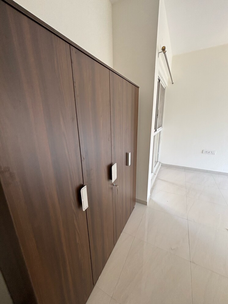 Bathroom, lodha-bella-vita 3 Bedroom 1005 Sq.Ft. Apartment In Mohammadwadi Pune 8584367