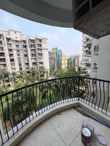 Balcony in 4 BHK Apartment at Tarika CGHS, Sector 43 – for Rent