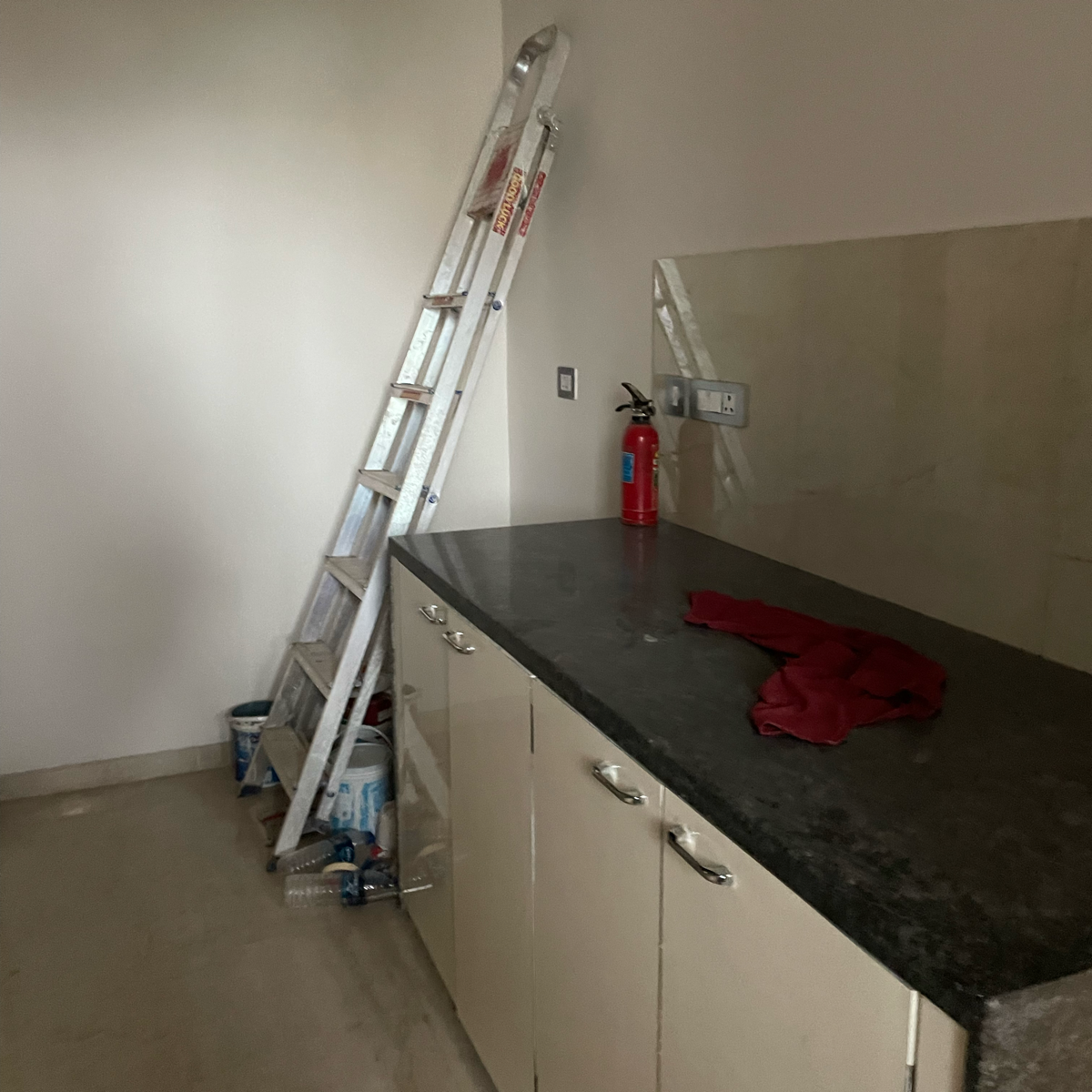 2 BHK Apartment For Rent in DP Trimbac