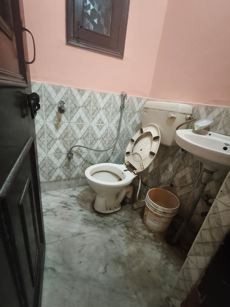 Bathroom, sector 1 vaishali 1 Bedroom 570 Sq.Ft. Builder Floor In Sector 1 Vaishali Ghaziabad 8584365