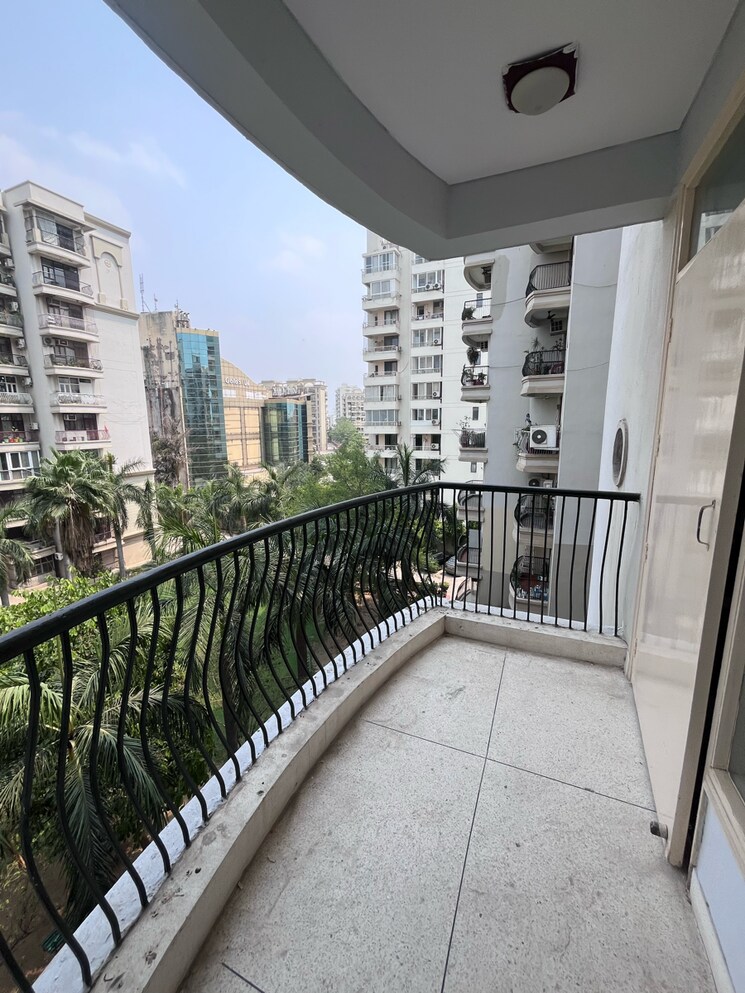 Balcony, tarika-cghs 4 Bedroom 2200 Sq.Ft. Apartment In Sector 43 Gurgaon 8584379