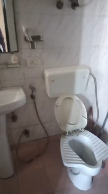 Bathroom in 2 BHK Apartment at Amolik Heights, Sector 88 – for Sale