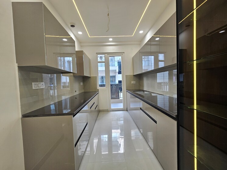 Kitchen, pir machalla 3 Bedroom 128 Sq.Yd. Apartment In Pir Machalla Zirakpur 8584442