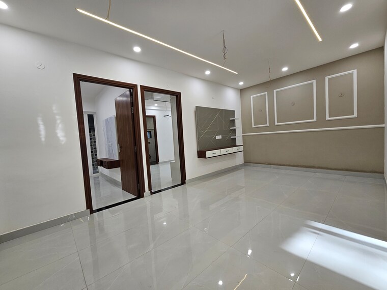 Room, pir machalla 3 Bedroom 128 Sq.Yd. Apartment In Pir Machalla Zirakpur 8584442